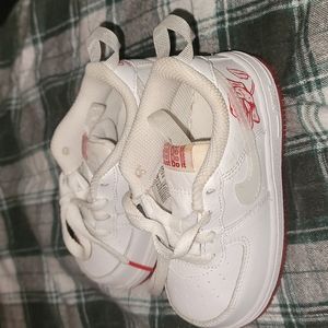 Toddler nike shies